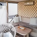 Úszó hotel Pet Friendly Ship In Havelsee Ot