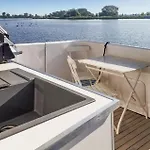 Úszó hotel Pet Friendly Ship In Havelsee Ot 4*