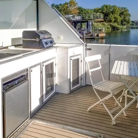 Botel Amazing Ship In Havelsee Ot Kuetzkow With Kitchen Kutzkow