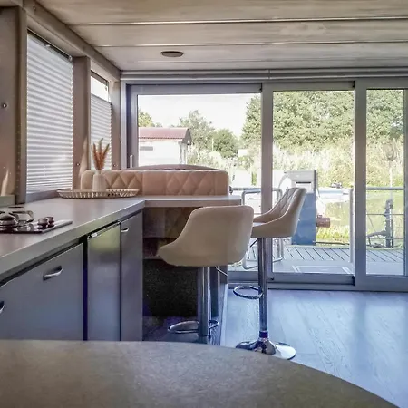 Stunning Ship In Havelsee Ot Botel 4*