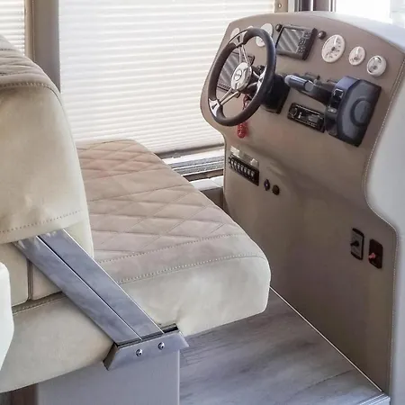 Stunning Ship In Havelsee Ot 4*