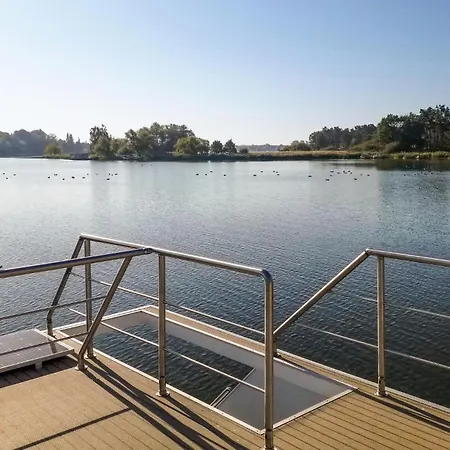 Amazing Ship In Havelsee Ot Kuetzkow With Kitchen Botel