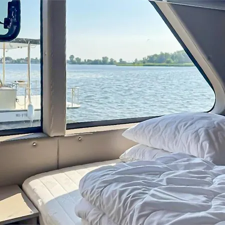 Botel Pet Friendly Ship In Havelsee Ot Kutzkow
