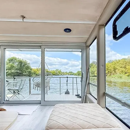 Botel Pet Friendly Ship In Havelsee Ot 4*