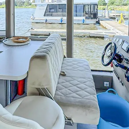 Botel Pet Friendly Ship In Havelsee Ot 4*