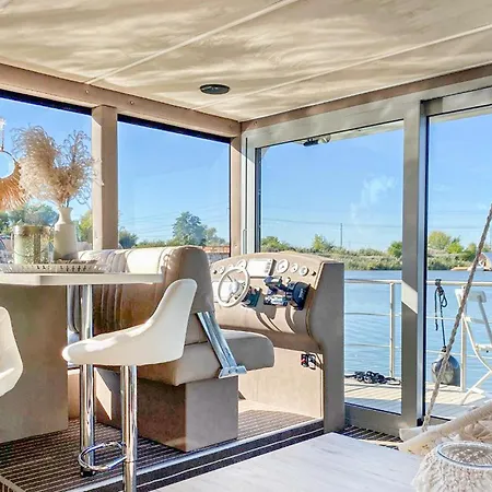 Pet Friendly Ship In Havelsee Ot Botel