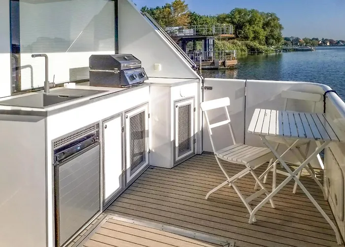 بوتيل Stunning Ship In Havelsee Ot Kutzkow