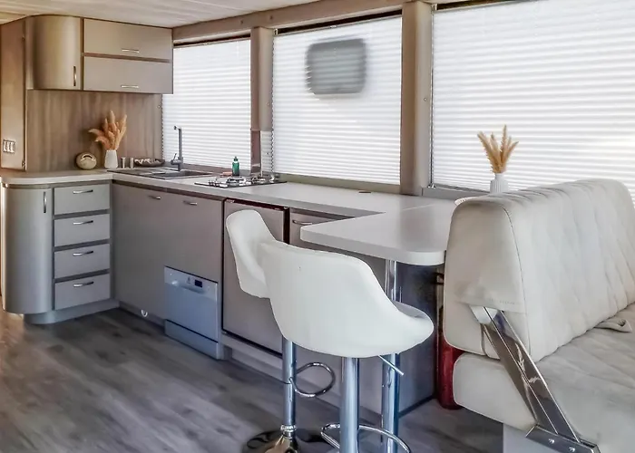 بوتيل Stunning Ship In Havelsee Ot